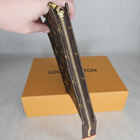 Louis Vuitton Monogram Toiletry 19 Pouch Toilette Purse Handbag with Box - Picture 7 of 12